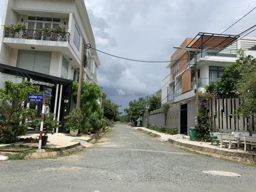 Bán đất sổ đỏ ĐH Bách Khoa, Phú Hữu, Quận 9, diện tích 360m2 - trục chính đường 16m vị trí đẹp
