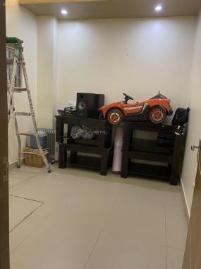 Cho thuê nhà mới sơn sửa 33 Văn Cao 4 tầng vừa ở hộ gia đình, VP, bán hàng online