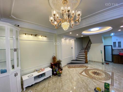 Chính chủ bán gấp nhà riêng Thái Hà 5 tầng, 150tr/m2, tặng nội thất, ô tô 50m