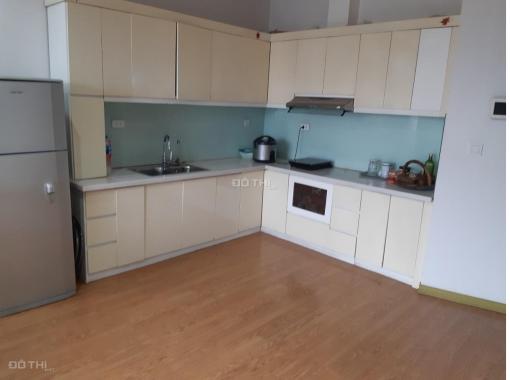 Cần bán cc ở công viên Cầu Giấy 66m2 chia 2 ngủ, tầng trung, view nhìn công viên