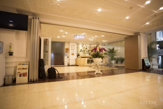 Bán khách sạn mặt tiền Lê Thị Riêng Quận 1 DT đất 365m2 với 8 tầng có hồ bơi