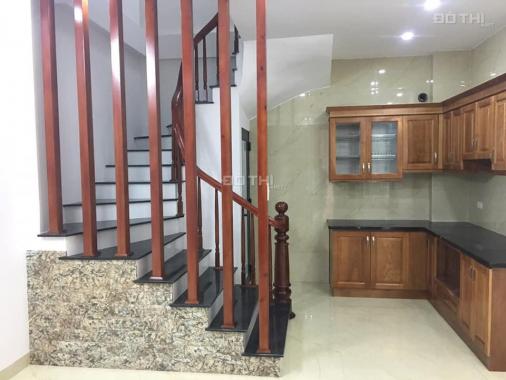 Bán nhà Cự Khối Long Biên, 35m2, 4 tầng, nhỉnh 2 tỉ, 5m ô tô tránh đỗ