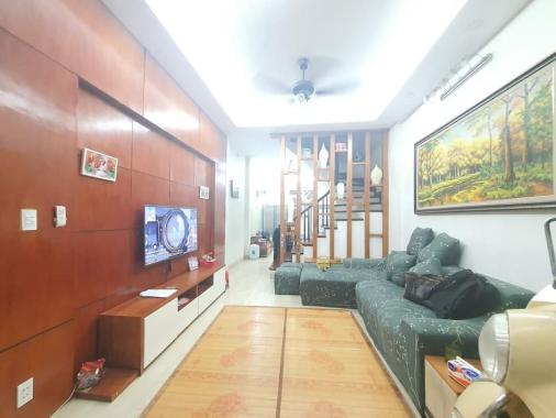 Nhà phân lô 5 tầng, 40m2, Lĩnh Nam, Quận Hoàng Mai, LH 0977440990