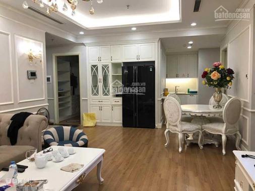 Chính chủ bán gấp căn hộ 2 phòng ngủ, full đồ tại chung cư D2 Giảng Võ, Ba Đình, 75m2, giá 3.4 tỷ