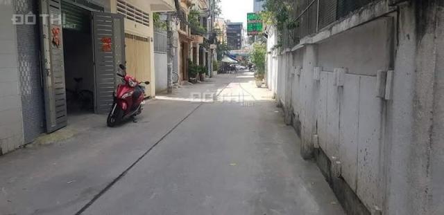 Bán nhà quận 10, đường Nguyễn Tri Phương, DT: 35m2, 1 trệt 2 lầu