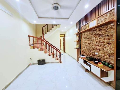 Bán nhà cực hiếm 5 tầng, 38m2, Phố Trương Định, Quận Hoàng Mai. Liên hệ 0977440990