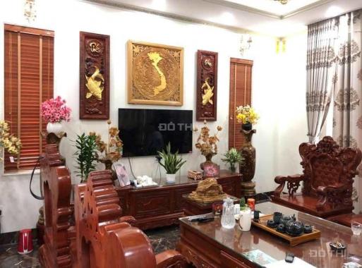 Tôi bán nhà mặt phố Giải Phóng sầm uất gần phố Kim Đồng 200m2x5T chỉ 25.68 tỷ. LH 0989.62.6116