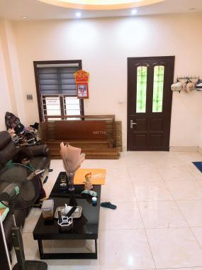 Bán nhà ngõ 548 Nguyễn Văn Cừ 42m2 - Thoáng trước sau - Phân lô - Ô tô tránh - Nhỉnh 4 tỷ
