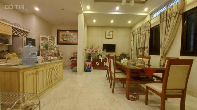 Bán biệt thự 130m2, ô tô, kinh doanh, văn phòng, Cầu Giấy, 16 tỷ, 0869622835