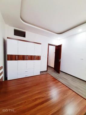 Nhà hiếm Thanh Xuân 40m2, 5 tầng, gần phố, 4,3 tỷ