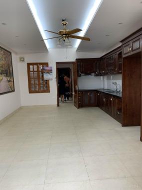 Cho thuê nhà đường Khuất Duy Tiến, Thanh Xuân, HN 70m2, 5 tầng, nhà mới hoàn thiện xong. 32 tr/th
