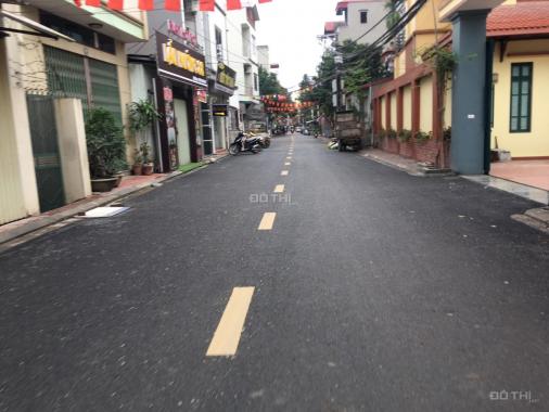 Bán đất mặt đường Cửu Việt 1 kinh doanh sầm uất, sinh viên qua lại đông đúc