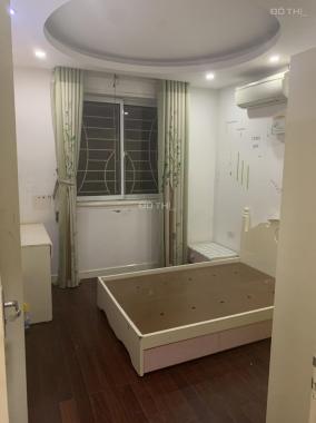 Cho thuê căn hộ 2 ngủ đồ cơ bản 8.5 triệu/ tháng CC New Horizon 87 Lĩnh Nam, Hoàng Mai, 0986204569