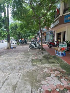 Bán nhà lô góc kinh doanh mặt phố Trần Thái Tông Cầu Giấy diện tích 80m2. Mặt tiền 11m vỉa hè 15m