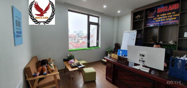 Chính chủ cho thuê văn phòng 25m2 giá 4,5 triệu/th tại đường Hoàng Quốc Việt, Cầu Giấy