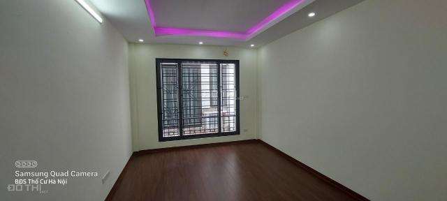 Cần bán nhà 5 tầng tại Trung Văn - Nam Từ Liêm, 32m2, gần chợ Trung Văn, ô tô cách 50m. 0984672007