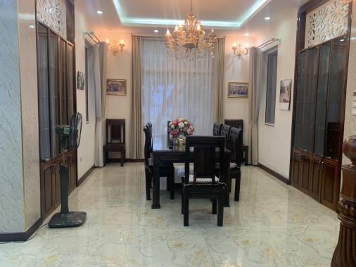 Cho thuê biệt thự siêu đẹp 280m2 đủ đồ tại T1 Ciputra, Tây Hồ, Hà Nội