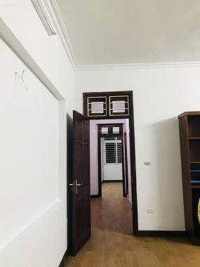 Cho thuê nhà ngõ 101 Núi Trúc 43m2 x 6T nhà đủ đồ nhà