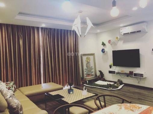 Cho thuê CHCC Indochina Xuân Thủy, 3PN, tầng trung, full nội thất đẹp, giá 18 tr/th, LH 0985024383
