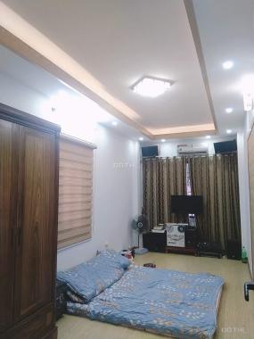 Nhà chính chủ siêu kinh doanh 3,7 tỷ mặt phố Nguyễn Khoái, Hoàng Mai. S=32m2, 4 tầng, Mt 3m