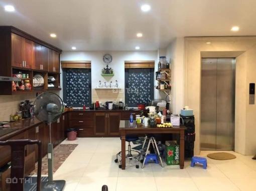 Tôi bán nhà mặt phố Yên Phụ, Nghi Tàm view Hồ Tây 66m2x6T chỉ 24.68 tỷ. LH 0989.62.6116