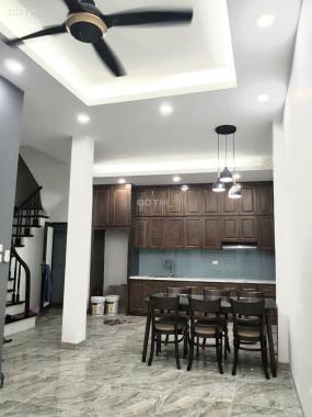 Nhà MT rộng 6m, 50m2 4T ngõ 445 Nguyễn Khang chỉ 5,2 tỷ, LH 0392969999