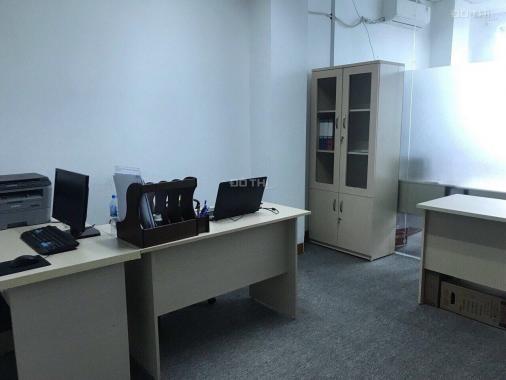Cho thuê văn phòng giá 3.5 tr/th cho 3 - 4nv full nội thất, miễn phí DV kv Trần Thái Tông, Cầu Giấy