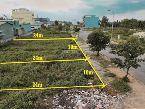 Bán 2 lô đất 350m2 (20x17,5m) đang cho thuê làm bãi xe công ty 15tr/tháng, gần trường quốc tế
