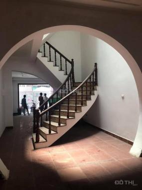 Bán nhà mặt phố Nguyễn Khang - kinh doanh sầm uất 100 m2, ô chờ thang máy - giá 16 tỷ