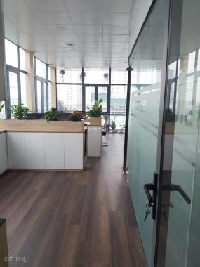 Cho thuê văn phòng Khuất Duy Tiến, sàn 55 m2/tầng, sàn mới đẹp, nội thất cơ bản