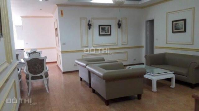 Cho thuê căn hộ 3PN đầy đủ nội thất chung cư Vườn Xuân 71 Nguyễn Chí Thanh. LH hotline: 0986261383