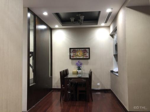 Chính chủ cho thuê căn hộ chung cư Royal City, 109 m2, 3 PN nội thất đẹp, 18 tr/th LH: 094 8396522.