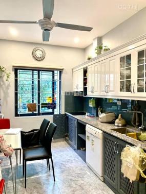 Bán nhà Lạc Trung, Hai Bà Trưng, 40m2, 4 tầng, mặt tiền 5.5m, giá 7,8 tỷ