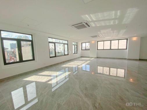 Cho thuê sàn vp 130m2 cực mới mặt Duy Tân, sẵn vào giá cả hợp lý