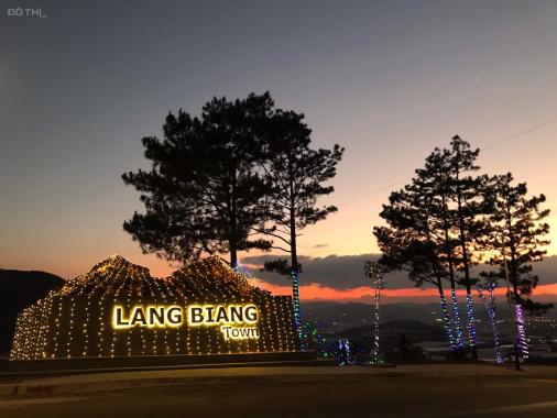 Langbiang Town - Nhượng lại 2 nền biệt thự đẹp, sát trung tâm thương mại, đã có sổ đỏ giá 15,5tr/m2