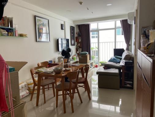 Cần bán căn hộ Skyway - KDC Conic - MT Nguyễn Văn Linh. 2PN 2WC - ban công phòng khách mát mẻ