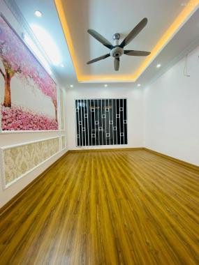 Nhà phố Yên Bái trung tâm Quận Hai Bà Trưng DT 45m2, 5 tầng, MT 4.5m, giá 6 tỷ