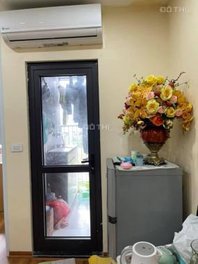 Gia đình cần bán gấp căn hộ tại Intracom Nhật Tân - Đông Anh - Hà Nội