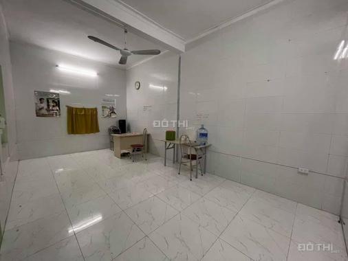 Bán nhà Cát Linh, ô tô đỗ cửa, kinh doanh tuyệt vời, 56m2, nhỉnh 5 tỷ