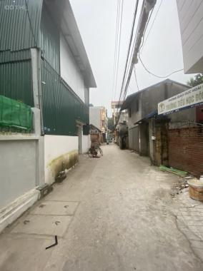 Bán nhà gần Dương Nội, 32m2 x 3T, vài bước ra đường ô tô, thoáng trước và sau. Giá 1,65 tỷ
