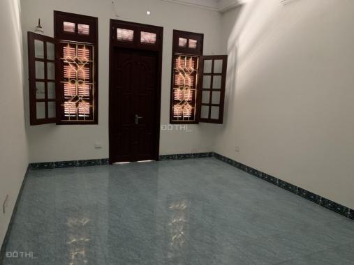 Chính chủ cho thuê nhà Chùa Hà, Cầu Giấy 70m2, 3 tầng, 3PN, có sân rộng, giá 12tr/tháng