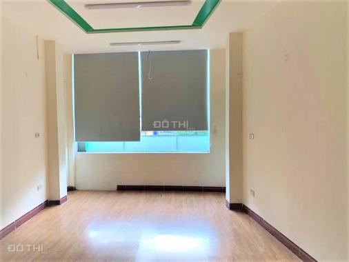 Bán nhà mặt phố Trần Thái Tông, 32m2, vị trí đẹp, kinh doanh đỉnh, giá 17,5 tỷ