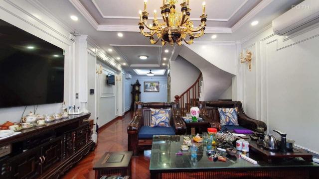 Cần bán nhà tại MP Trần Cung 47m2 x 8 tầng x mặt tiền 4.5m x 15 tỷ Từ Liêm