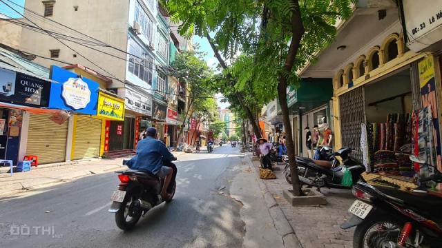 Bán nhà mặt phố Lê Hồng Phong, lô góc thoáng sáng, kinh doanh sầm uất, 11 tỷ