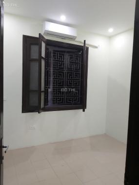 Cho thuê nhà tại Nguyễn Trãi, diện tích XD 70m2 x 2 tầng, giá 14tr/th
