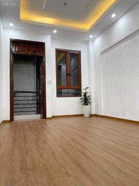 Nhà mới Đình Thôn, Từ Liêm, 6 tầng 40m2, ô tô đỗ cổng, full nội thất, ở ngay chỉ 4,5 tỷ