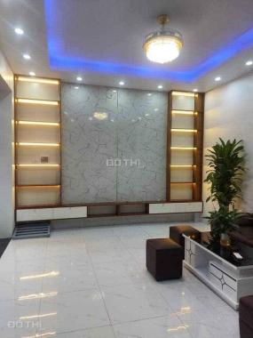 Nhà Trương Định ô tô, 40m2x5t, nội thất vip giá 2.7 tỷ