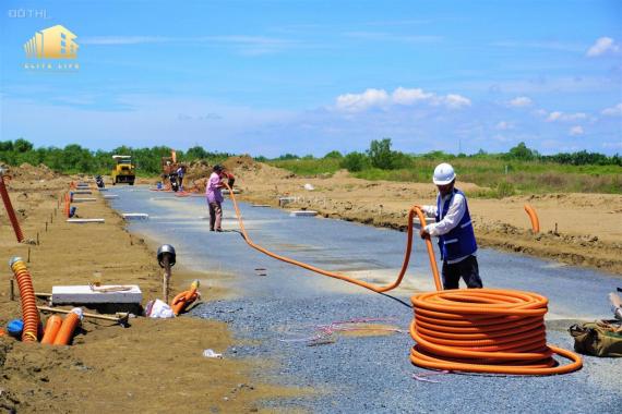 Nhà phố ven sông cao cấp view sông đầu tiên tại Long Hậu