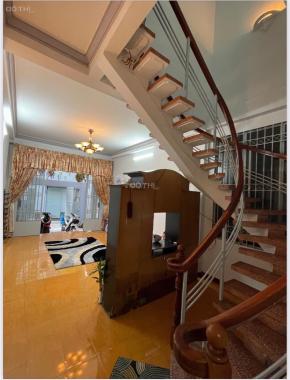 Bán ngôi nhà đường vip Nguyễn Trọng Tuyển diện tích siêu đẹp 4x23m, giá 10,5 tỷ