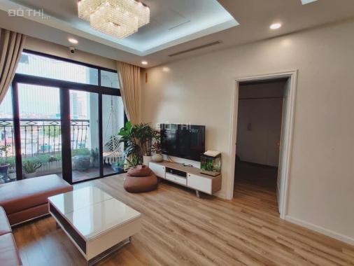 Muốn cho thuê căn hộ 82m2 tầng 16 tòa mới R6 Royal City 2 phòng ngủ đầy đủ đồ view Đông Nam